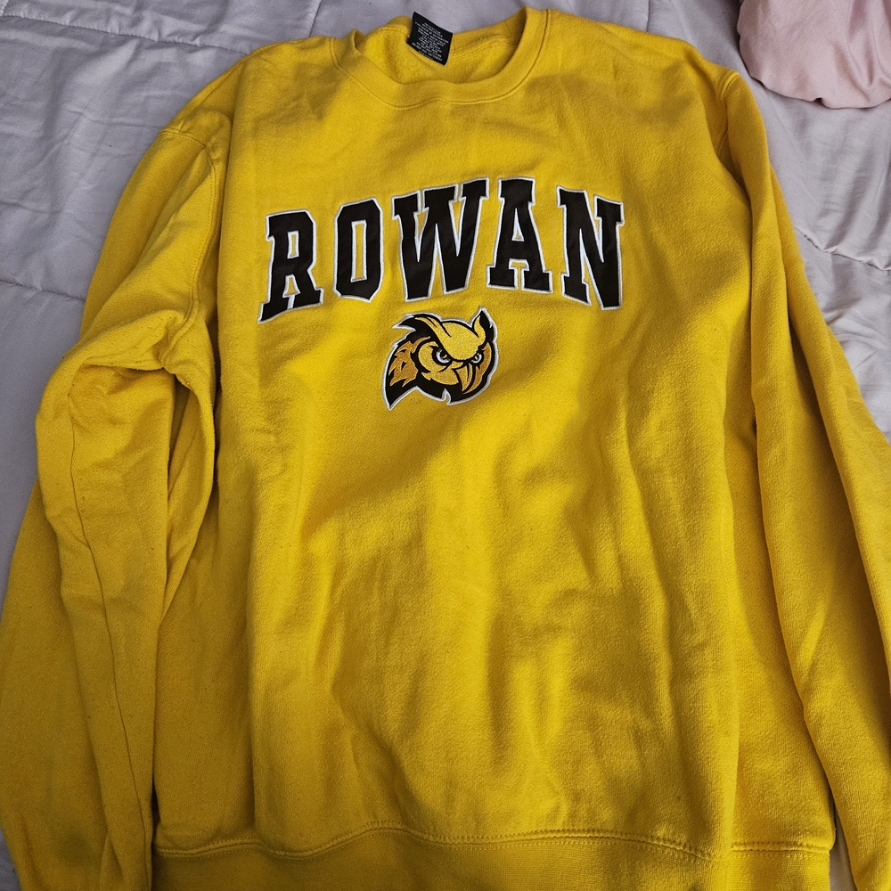 Rowan University Yellow XL Sweatshirt